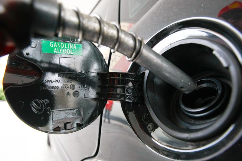 Em Curitiba, a gasolina completou um ano como a melhor opção para os carros flex | Daniel Castellano/ Gazeta do Povo
