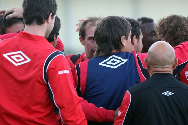 Titulares e reservas comemoram o gol do Atlético | 