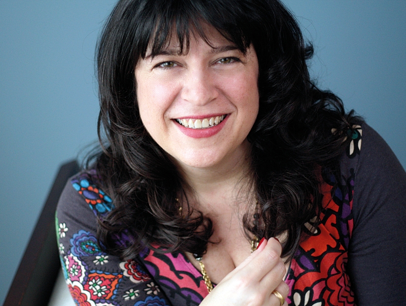 A mãe de família Erika James surpreendeu o mundo ao publicar seus best sellers picantes | Divulgação