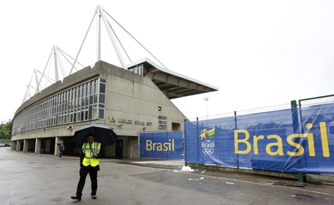 Entrada do estádio de atletismo do Crystal Palace, em Londres | 