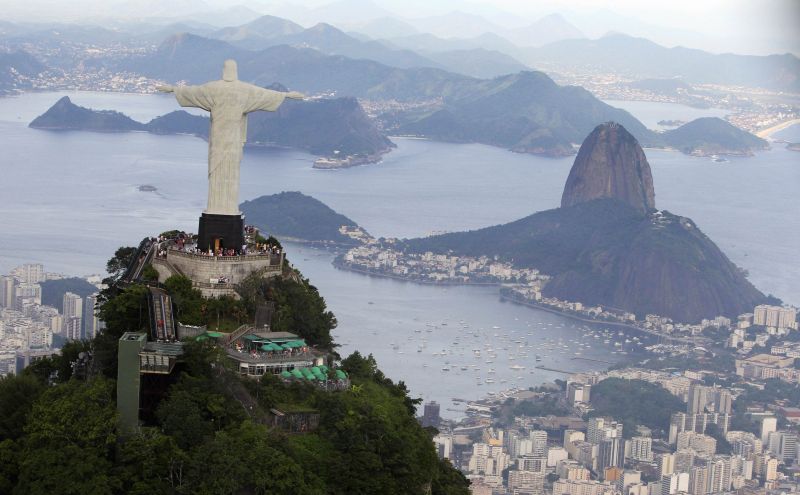 O Corcovado e a estátua do Cristo Redentor estão entre as belezas cariocas | Bruno Domingos/ Reuters