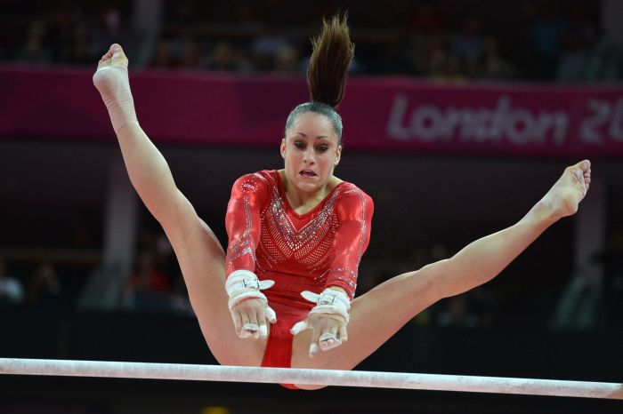 A ginasta norte-americana Jordin Wieber durante série que garantiu ouro a sua equipe | Ben Stansall/AFP