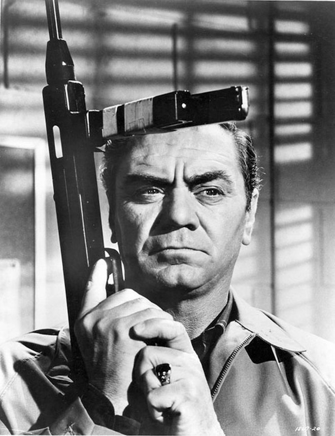 O ator em foto publicitária: 60 anos de atuação no cinema e na televisão |