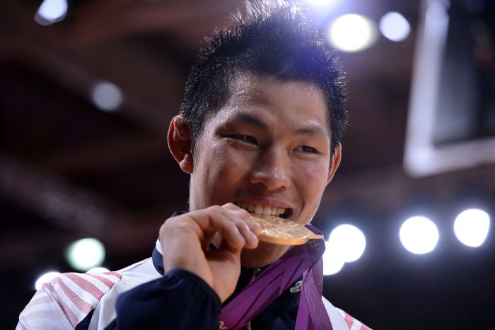 Jae-Bum Kim usou seu judô técnico e intenso para vencer o alemão Ole Bischof | Franck Fife/AFP
