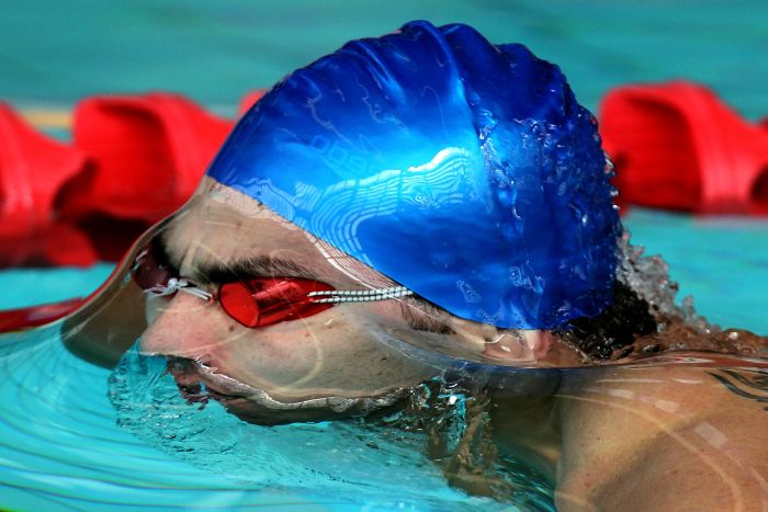Felipe França na piscina durante treino nesta quarta-feira em Londres | Satiro Sodré/Agif