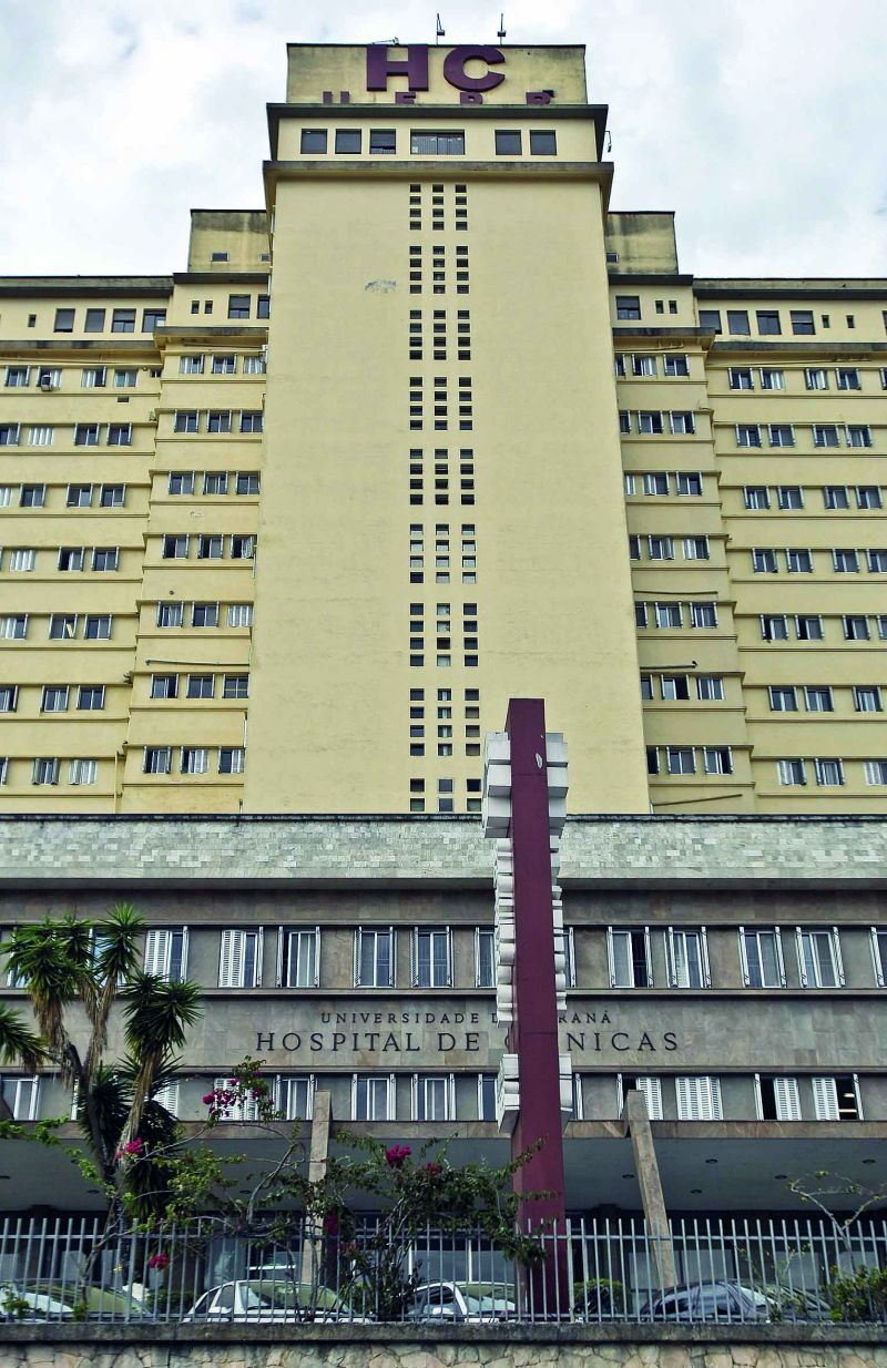 Se contratada, Ebserh poderia solucionar a falta de verbas e de mão de obra no hospital | Daniel Castellano/ Gazeta do Povo