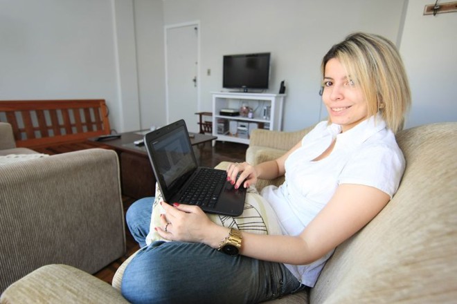 Loraine é de Ponta Grossa e pesquisou um apartamento para alugar pela internet e foi aí que ela viu fotos do imóvel e gostou |