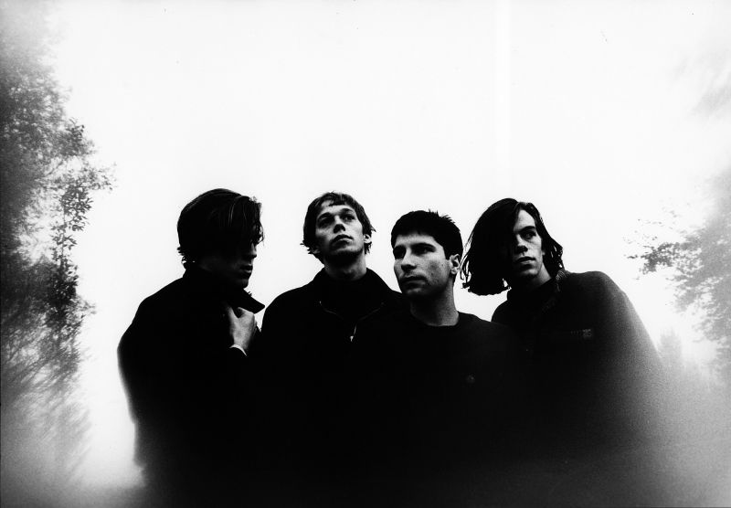 (A partir da esq.) Loz Colbert, Andy Bell, Steve Queralt e Mark Gardener: quatro discos em oito anos | Divulgação