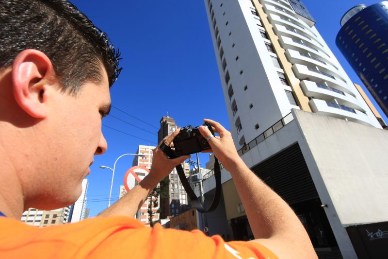 Anderson Schimelfenig, fotógrafo da Gonzaga: no capricho | Aniele Nascimento/Gazeta do Povo