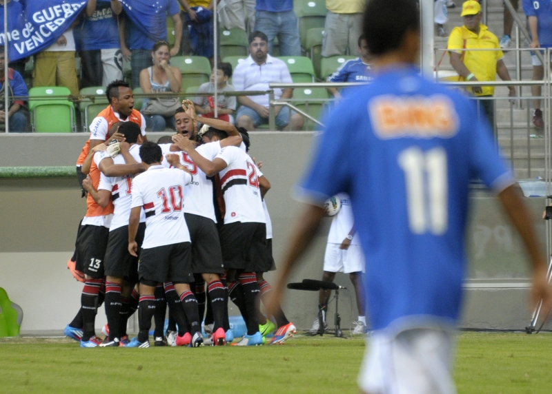 | Douglas Magno/ Vipcomm