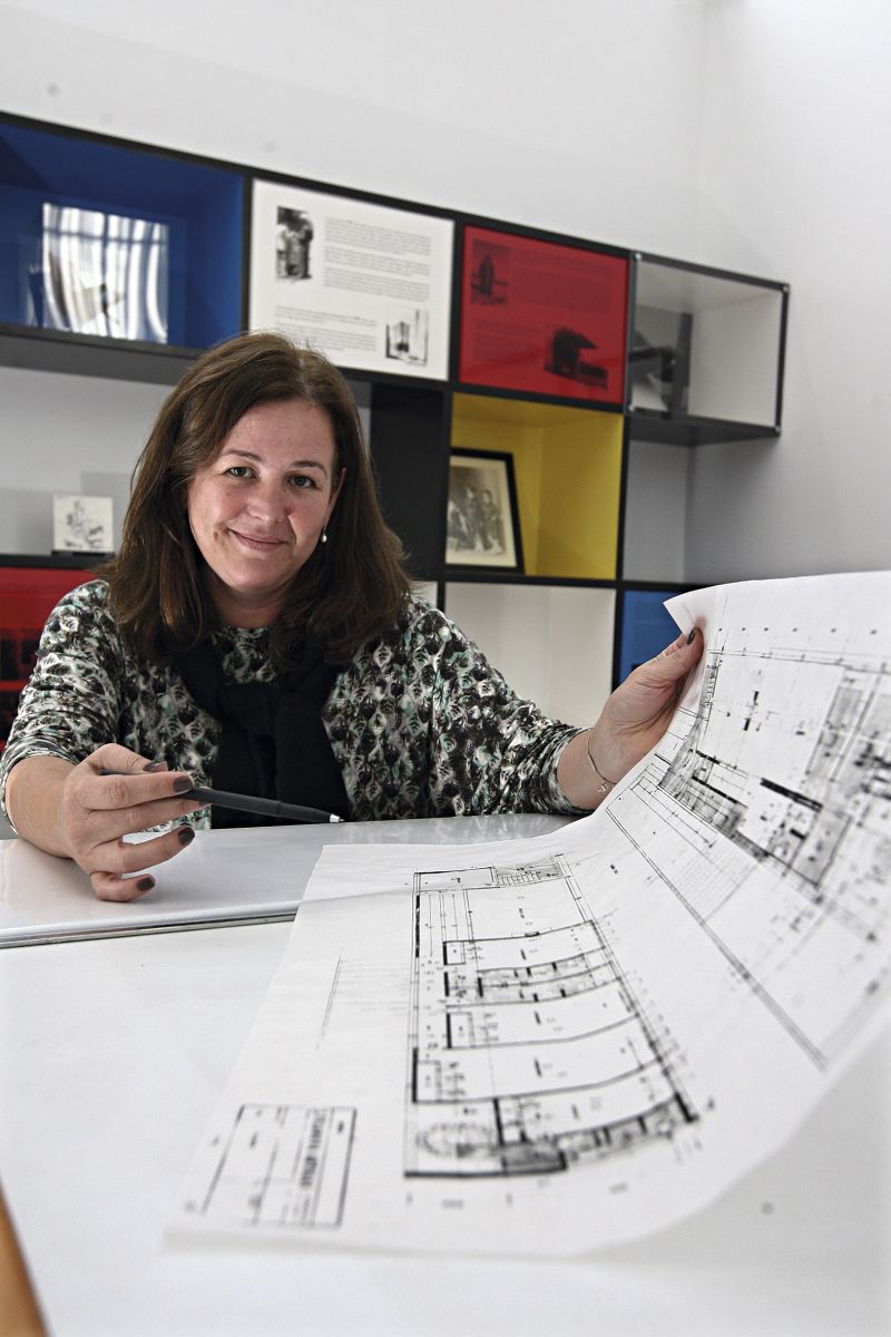 Giceli Portela pretende reunir materiais e textos sobre Artigas para lançar publicações em 2015 | Felipe Rosa/ Gazeta do Povo