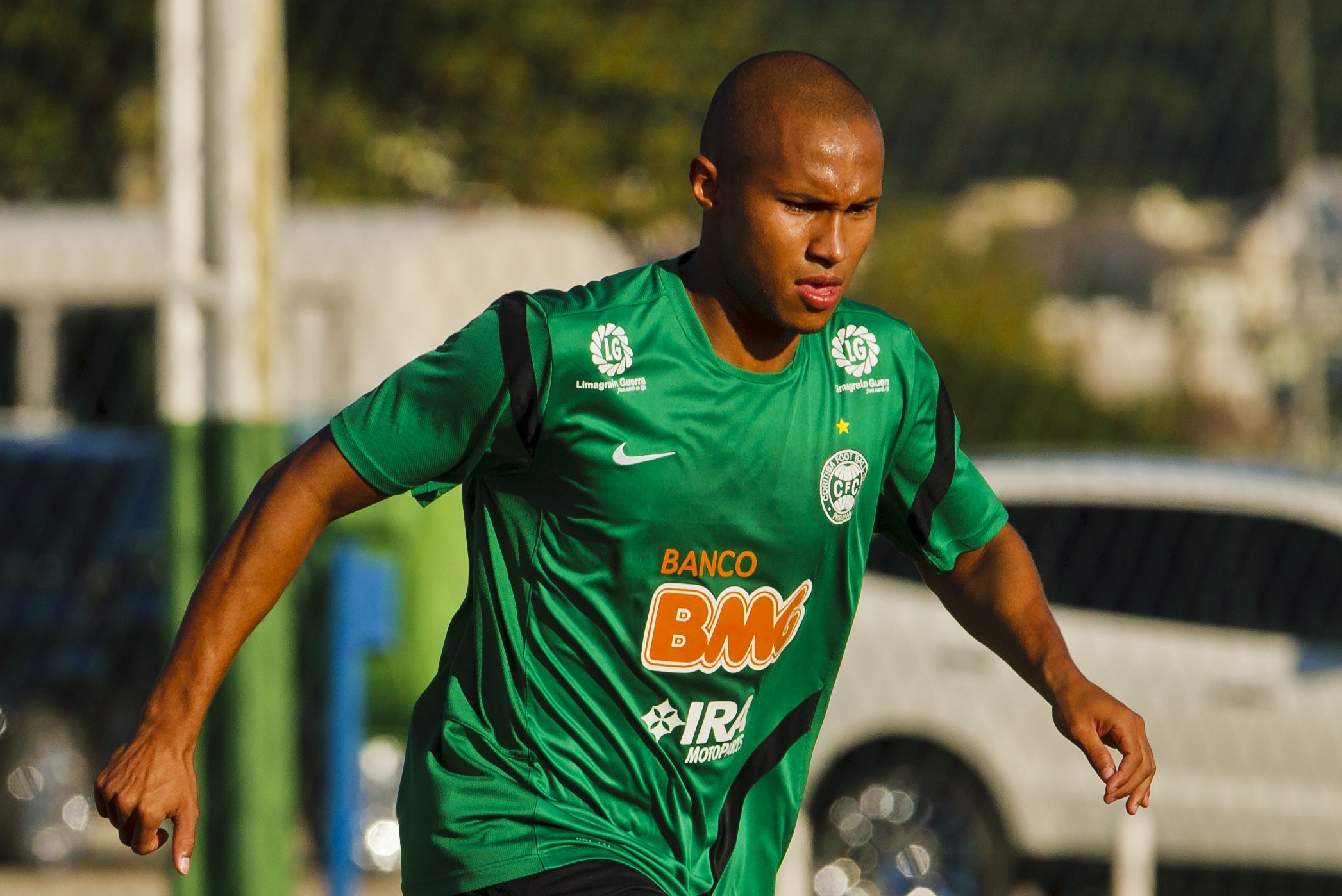 Lateral Jonas vai para o Vasco | Antônio More/ Gazeta do Povo