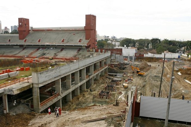 Obras na Arena da Baixada para a Copa do Mundo de 2014 | 