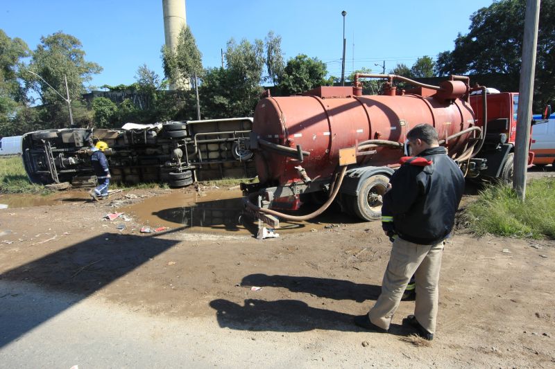 Acidente na Linha Verde deixa 11 pessoas feridas | Aniele Nascimento / Agência de Notícias Gazeta do Povo