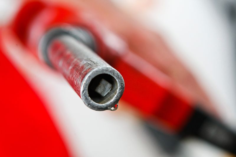 Assim como o diesel, o principal combustível dos brasileiros estaria para sofrer um segundo aumento | Daniel Castellano/ Gazeta do Povo