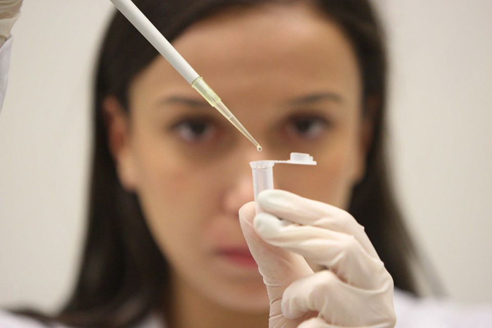 Camila Sutil faz parte da primeira turma de Biotecnologia da PUCPR | Jonathan Campos / Gazeta do Povo