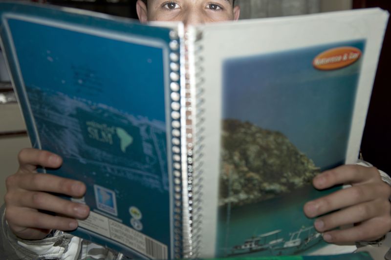 Bruno estuda à noite e trabalha em uma metalúrgica de dia: Quero fazer cursos técnicos | Marcelo Andrade/Gazeta do Povo