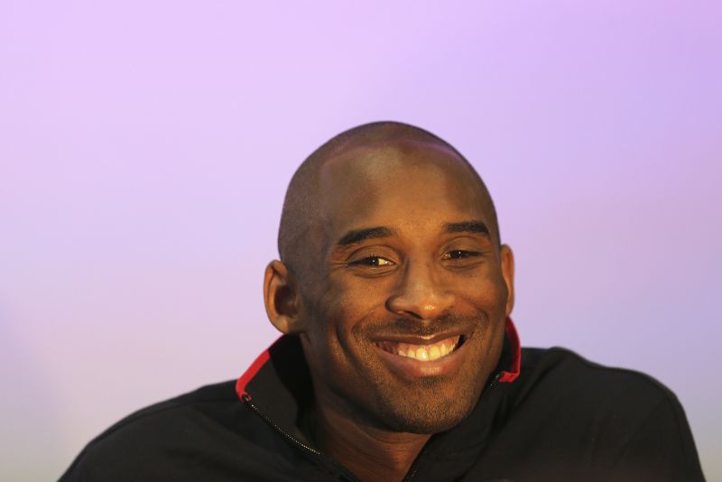O astro do basquete norte-americano, Kobe Bryant, durante entrevista coletiva em Londres | Reuters