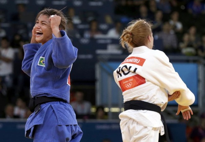 A luta do ouro, contra a romena Alina Dumitru | 