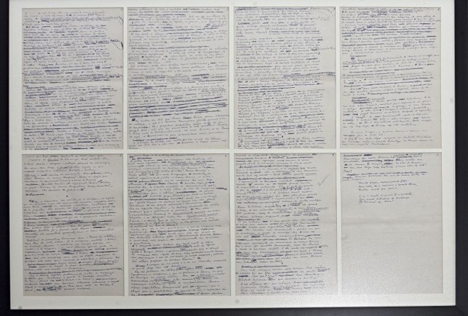 Manuscrito do texto O Desenho, exposto no memorial em homenagem ao arquiteto: comoção para estudantes |