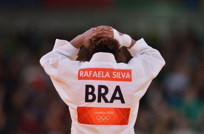 Rafaela Silva se desespera após receber punição |
