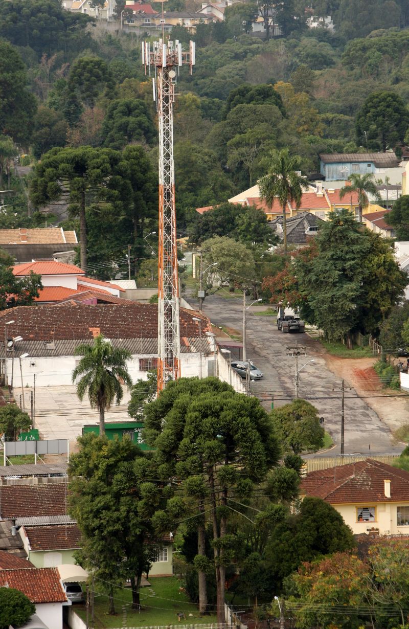 Para a Anatel, faltam antenas para telefonia móvel | Antônio More/ Gazeta do Povo