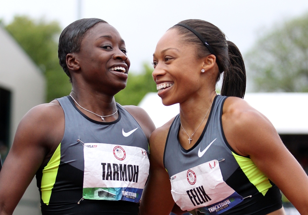 Jeneba Tarmoh (e) se recusou a participar de prova de desempate e vaga olímpica ficou com Allyson Felix (d) | Christian Petersen/ AFP
