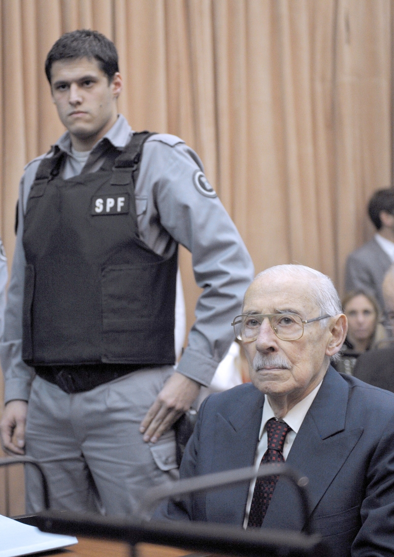 O general argentino Videla durante julgamento | Juan Mabromata/AFP