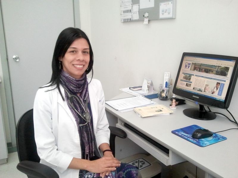 Jussara Rodrigues formou-se no Chile e foi uma das duas pessoas aprovadas no Revalida 2010 | Arquivo pessoal