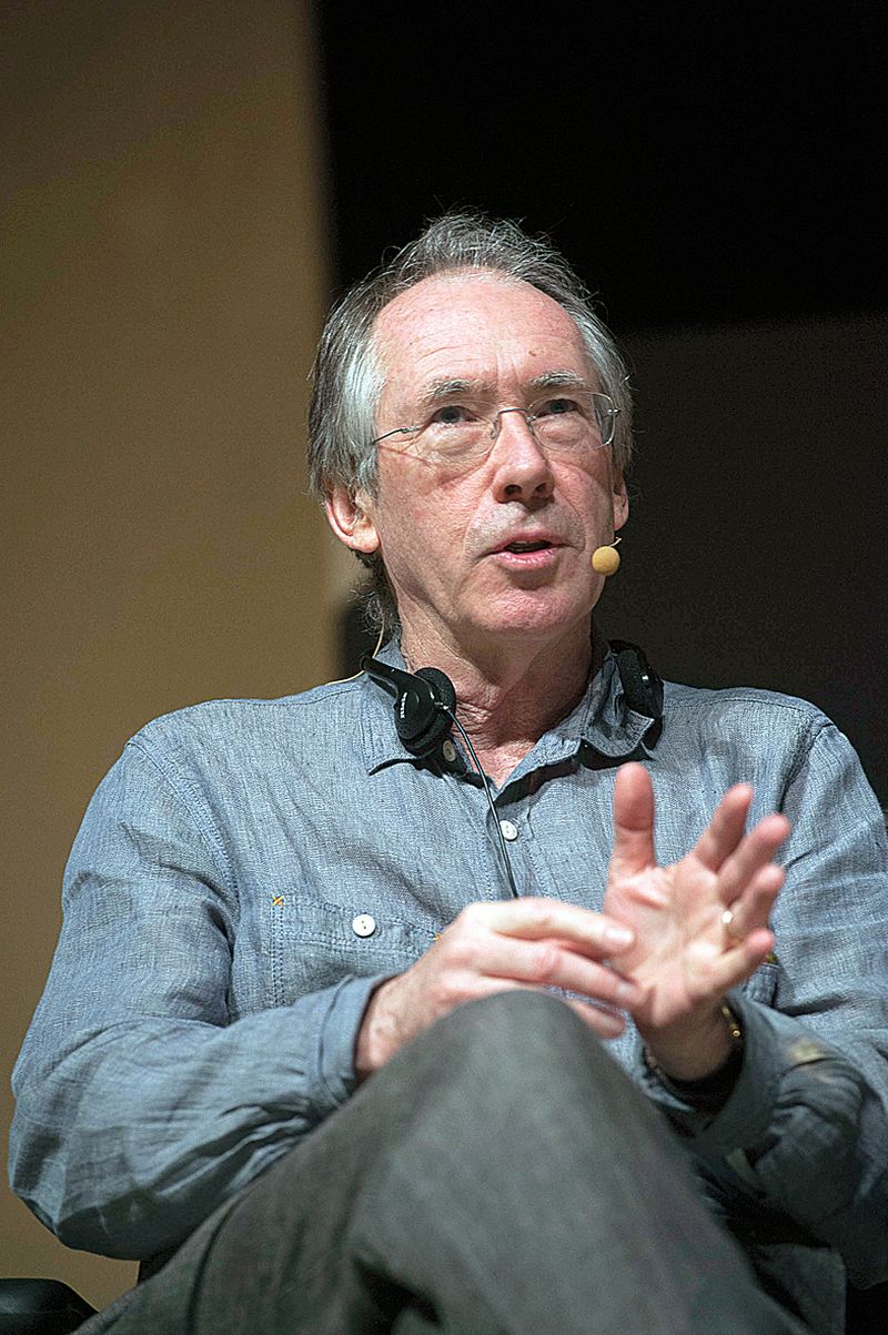 McEwan comparou seu trabalho ao de encantadores de trutas | Walter Craveiro/Divulgação