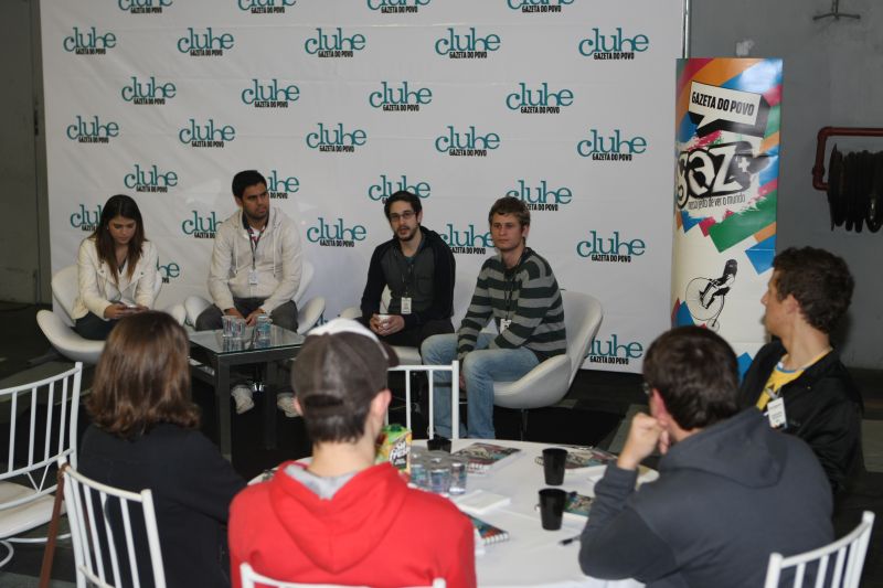 Equipe do GAZ+ explica aos leitores como funciona a editoria | Aniele Nascimento/Gazeta do Povo