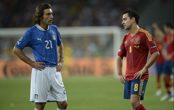 Os maestros da final: Xavi e Pirlo | 
