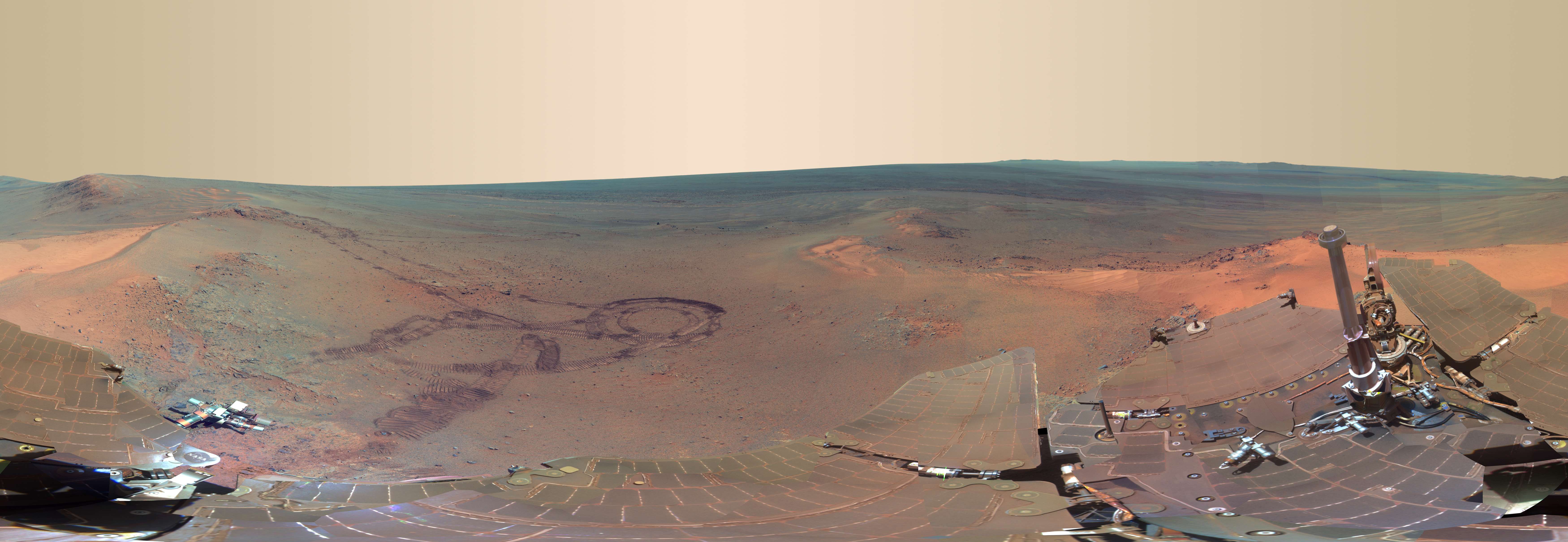 A panorâmica foi obtida pela combinação de 817 imagens feitas pela câmera do robô Opportunity | AFP PHOTO / NASA
