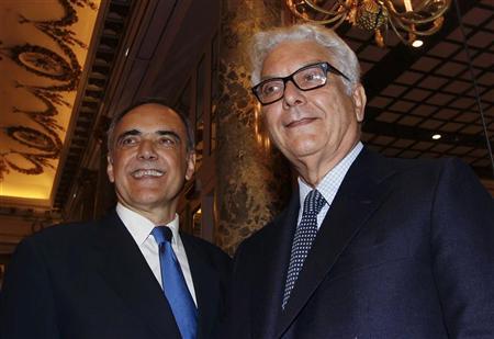 Presidente do Festival de Cinema de Veneza Paolo Baratta e diretor Alberto Barbera posam durante coletiva de imprensa do 69º Festival, em Roma | Reuters