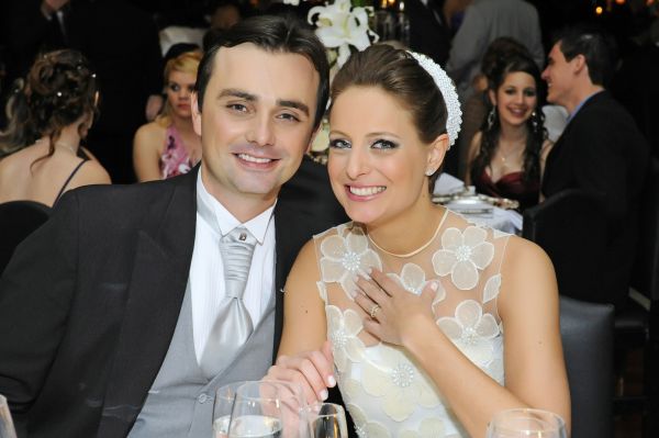 Wellington Dalmaz e Maria Fernanda Meyer na elegante e badalada festa de seu casamento, sábado passado, no Graciosa Country Club | Gerson Lima