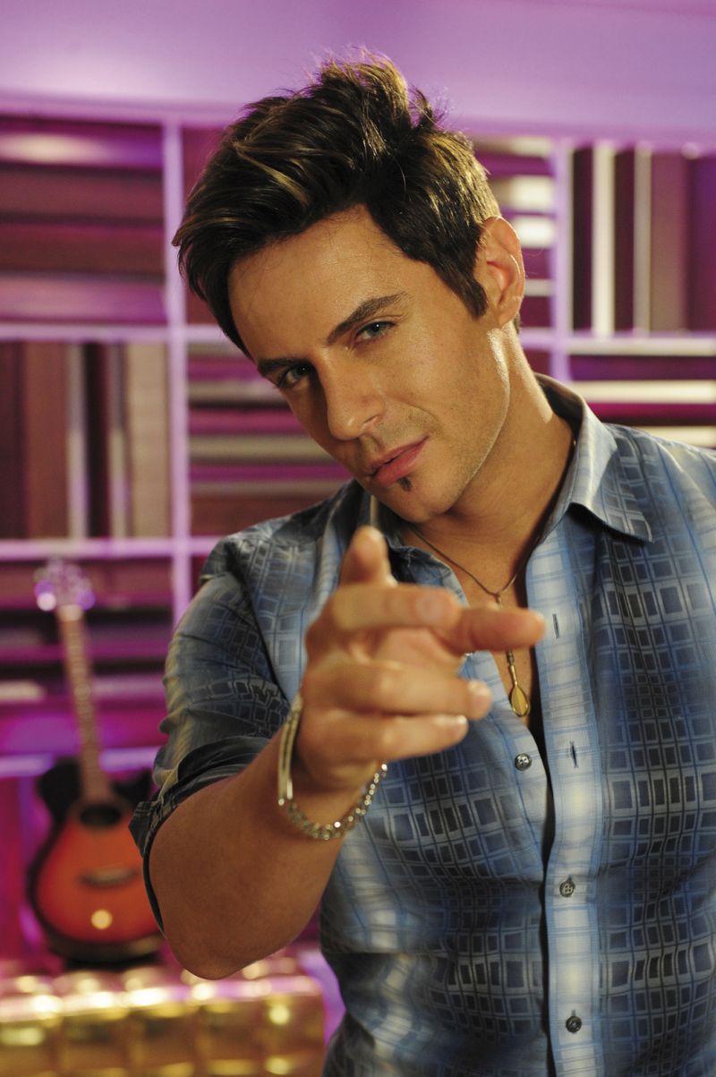 Fabian ou Inácio? Ricardo Tozzi faz dois personagens em Cheias de Charme | Alex Carvalho/TV Globo