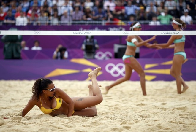 Natacha Rigobert, das Ilha Maurício, se levanta após perder pontos para a dupla alemã |