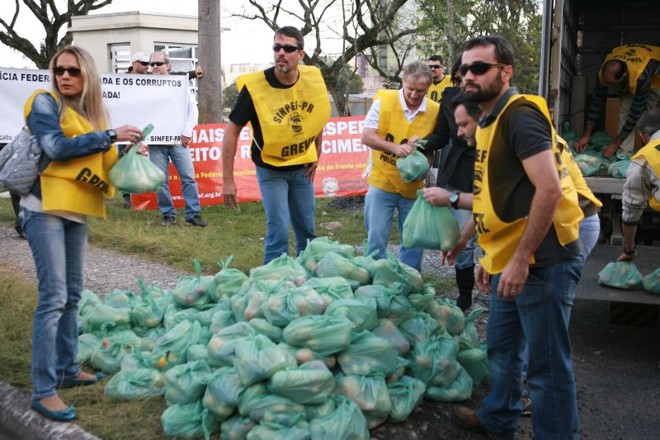 Servidores pedem reestruturação da carreira. |