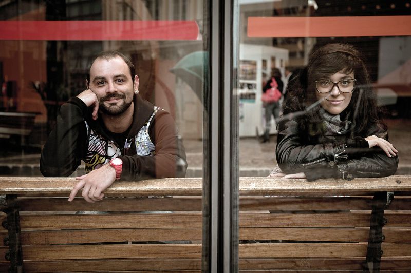 Flávio St. Jayme e Mariana Lima, os idealizadores do projeto Curitagram: mais de 500 fotos para selecionar | Marcelo Andrade/Gazeta do Povo