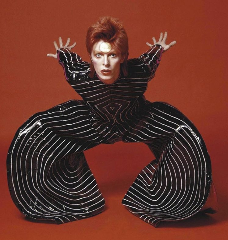 Bowie registrado por Sukita durante turnê pelo Japão, em 1973 | Masayoshi Sukita/Reprodução