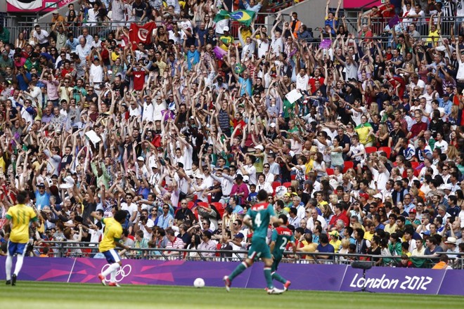 Torcida vibra nas cadeiras de Wembley | 