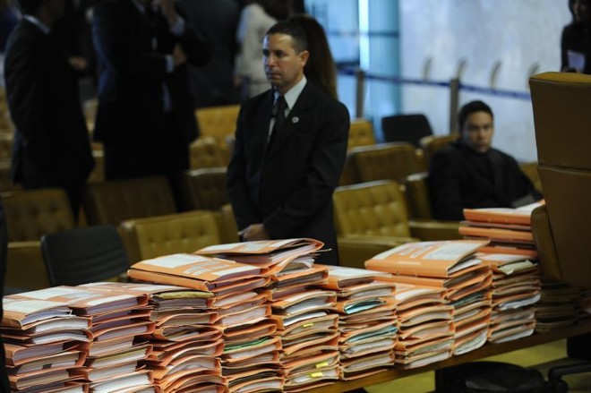 Parte dos documentos do processo do mensalão | 