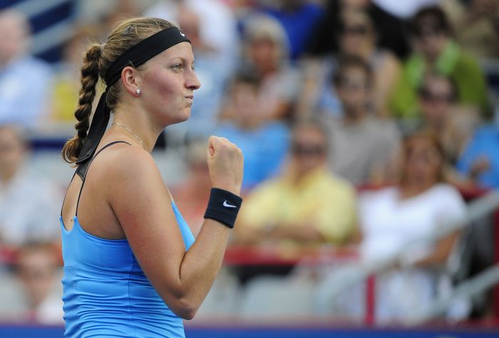 Petra Kvitova comemora ponto no duelo deste sábado com Caroline Wozniacki pelas semifinais em Montreal | Robert Laberge / AFP