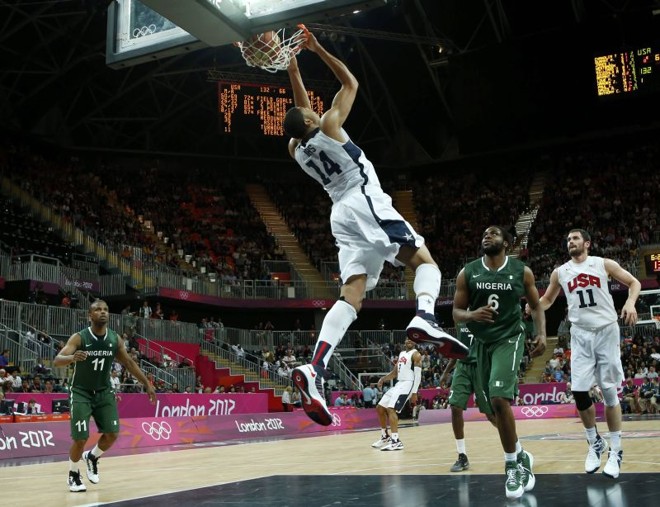 Enterrada de Anthony Davis | 