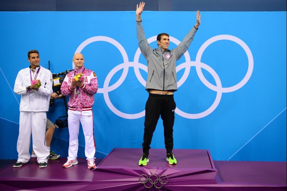 Nos 100 metros borboleta, Phelps conquista o terceiro ouro em Londres Phelps conquistou o ouro na prova dos 100m borboleta | AFP