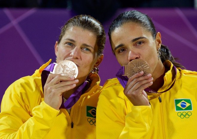 Juliana e Larissa não confirmaram o favoritismo, mas saíram com o bronze de Londres |