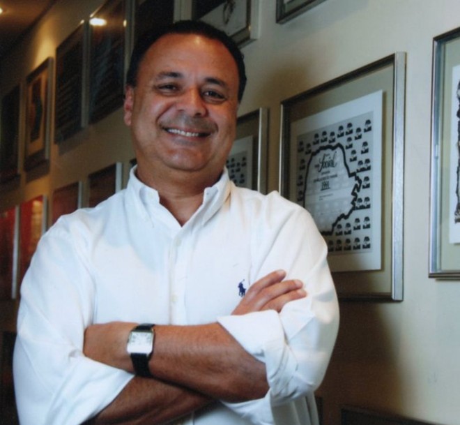 Empresário da Comunicação, vice-presidente do Grupo RIC, o curitibano Leonardo Petrelli é alvo de cumprimentos por sua indicação para o Conselho de Comunicação Social (CCS) |