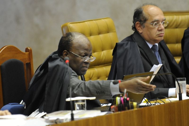 Barbosa (à esquerda) votou pela absolvição de Gushiken, seguindo entendimento da Procuradoria | Fábio Rodrigues Pozzebom/ABr