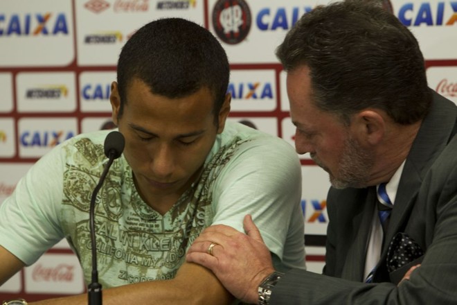 Doping do goleiro Rodolfo foi um dos pontos negativos do Atlético |