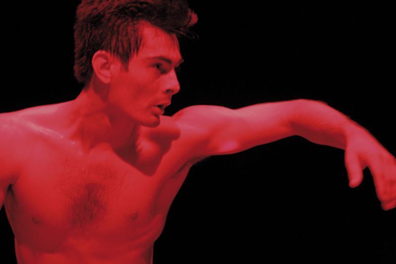 Vanilton Lakka utiliza elementos do hip-hop e da dança contemporânea | Divulgação